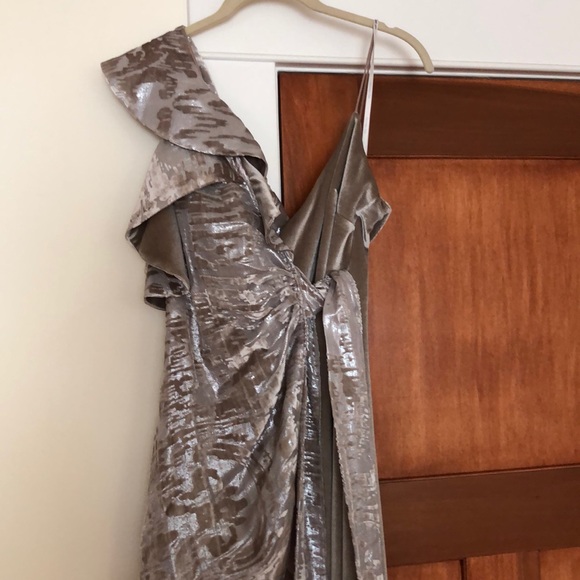 NEW Self-Portrait Devore velvet wrap dress - Picture 6 of 6